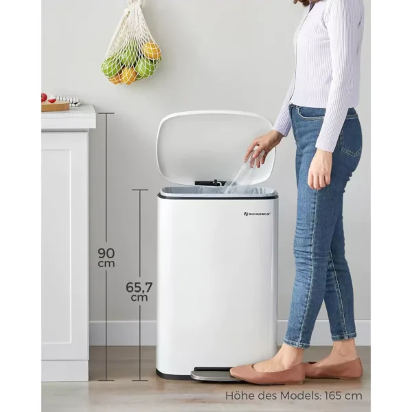 terauda atkritumu tvertne ar soft close vaku songmics ltb101w01 50 l balta5 66ca36f8dcbb5