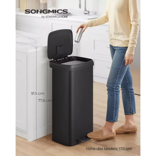 terauda atkritumu tvertne ar soft close vaku songmics ltb520b6802 68 l melna1 66ca403c50cff